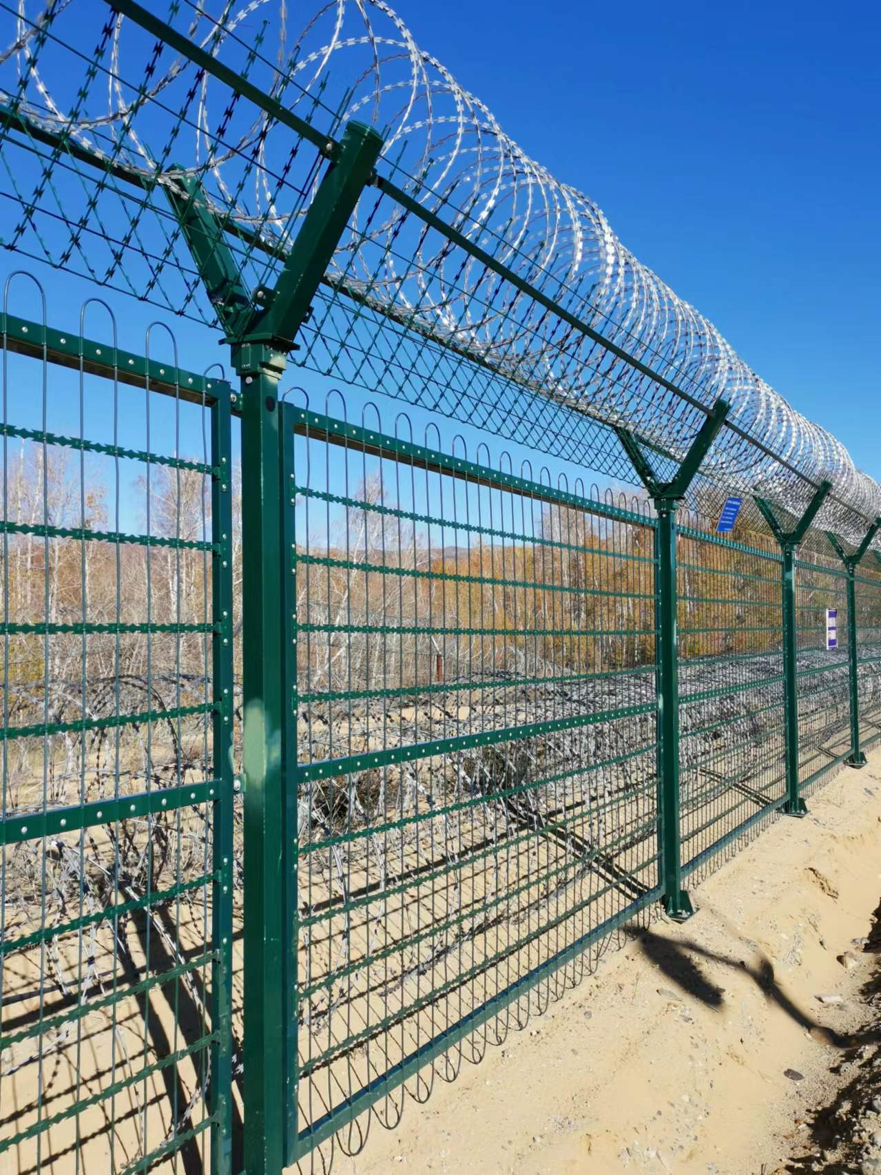 ����Χ���������������������������������������ڵأ� 